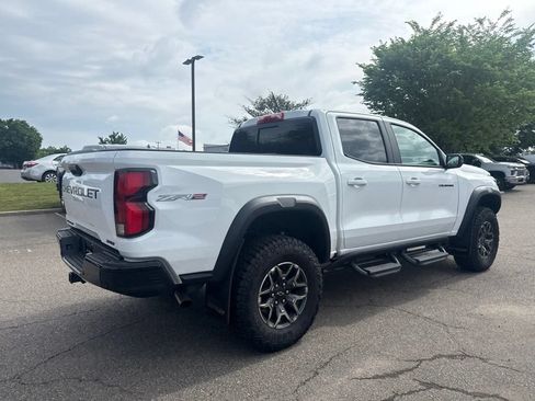 Used 2024 Chevrolet Colorado ZR2 w/ Safety Package AWD/4WD image 12