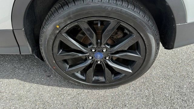 Used 2017 Ford Escape SE w/ Equipment Group 201A AWD/4WD image 21