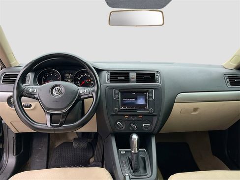 Used 2016 Volkswagen Jetta SE image 22