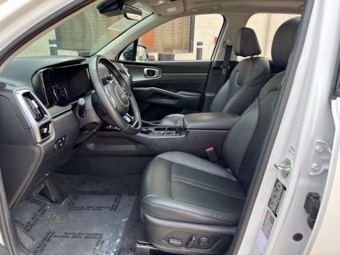 Used 2022 Kia Sorento SX AWD/4WD image 16