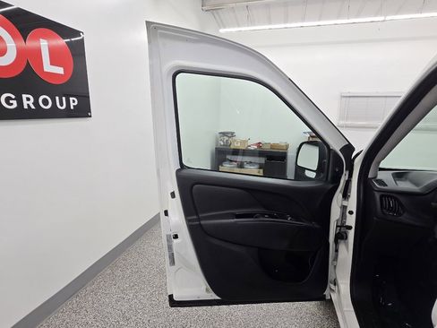 Used 2018 RAM ProMaster City Tradesman SLT image 24