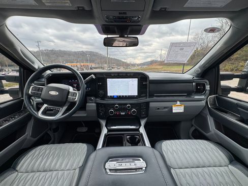 Used 2024 Ford F450 Limited w/ FX4 Off-Road Package image 62