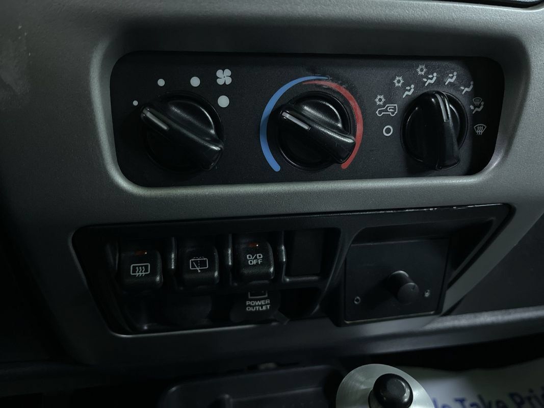 Used 2005 Jeep Wrangler Unlimited AWD/4WD image 22