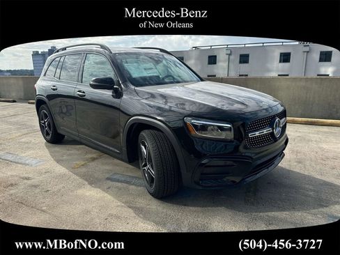 Used 2025 Mercedes-Benz GLB 250 image 1