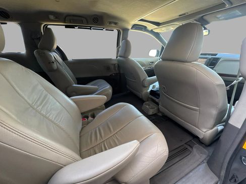 Used 2011 Toyota Sienna XLE w/ XLE Navigation Pkg FWD image 35