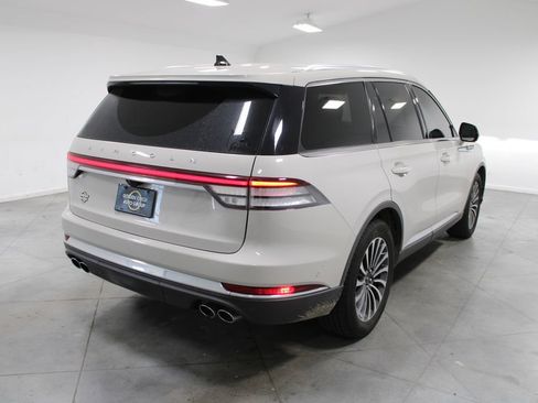 Used 2022 Lincoln Aviator Reserve w/ Equipment Group 201A AWD/4WD image 9