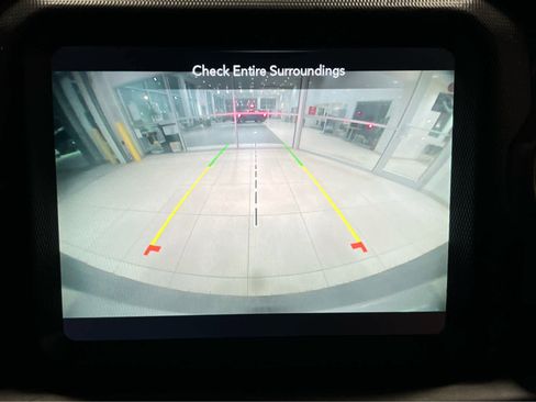 Used 2022 Jeep Wrangler Unlimited Sahara w/ Cold Weather Group image 18