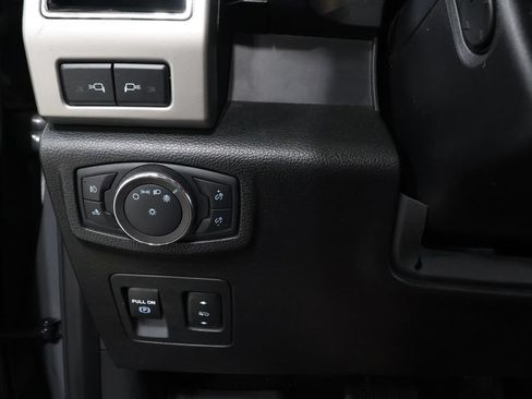 Used 2020 Ford F150 Lariat w/ Equipment Group 502A Luxury AWD/4WD image 20