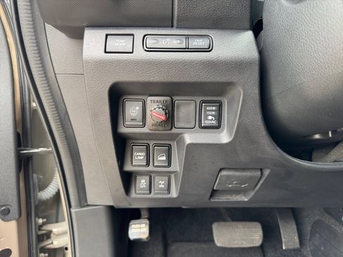 Used 2023 Nissan Frontier PRO-4X w/ Pro-4X Premium Package AWD/4WD image 22