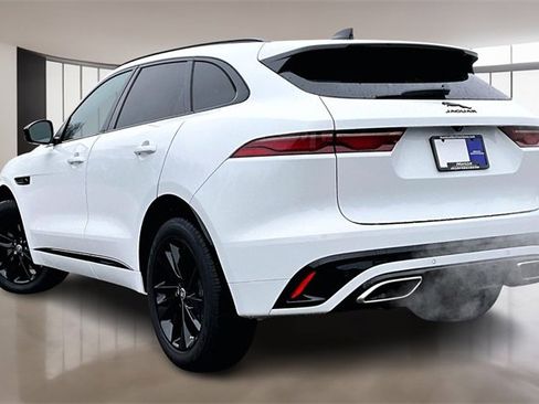 Used 2025 Jaguar F-PACE R-Dynamic S image 4