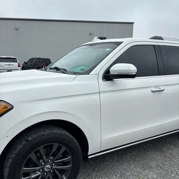 Used 2021 Ford Expedition Max Limited AWD/4WD image 2