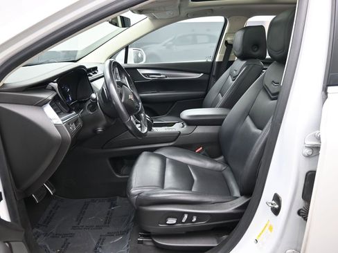 Used 2018 Cadillac XT5 Luxury w/ LPO, Sport Package image 24