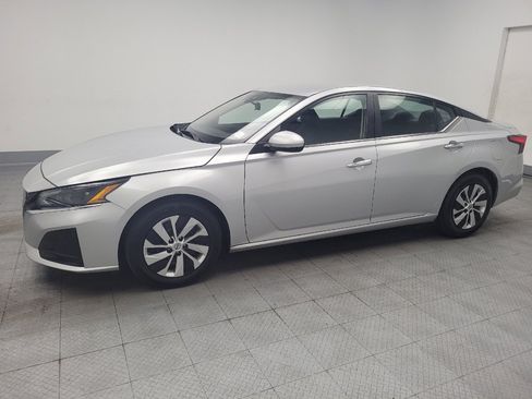 Used 2023 Nissan Altima 2.5 S FWD image 2