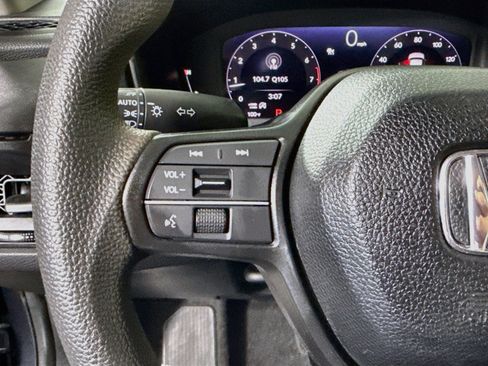Used 2023 Honda Accord EX image 14