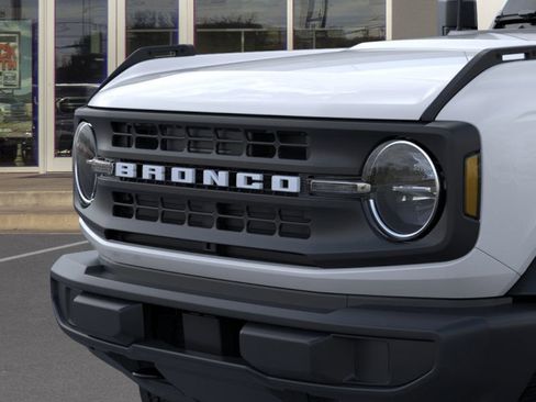 New 2025 Ford Bronco Base image 41