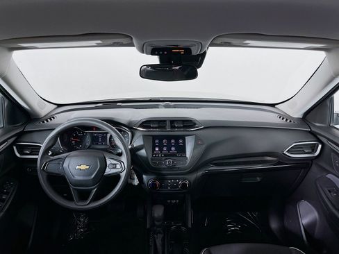Used 2021 Chevrolet TrailBlazer LS FWD image 9