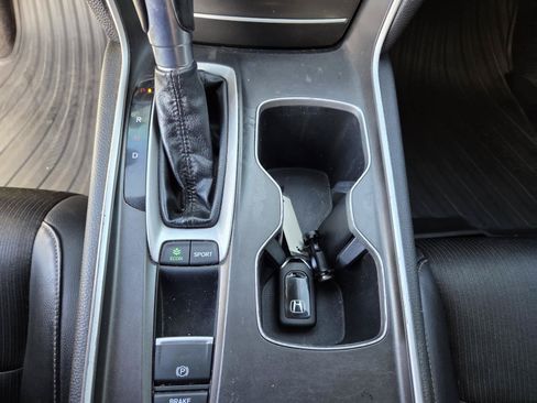 Used 2018 Honda Accord Sport image 26