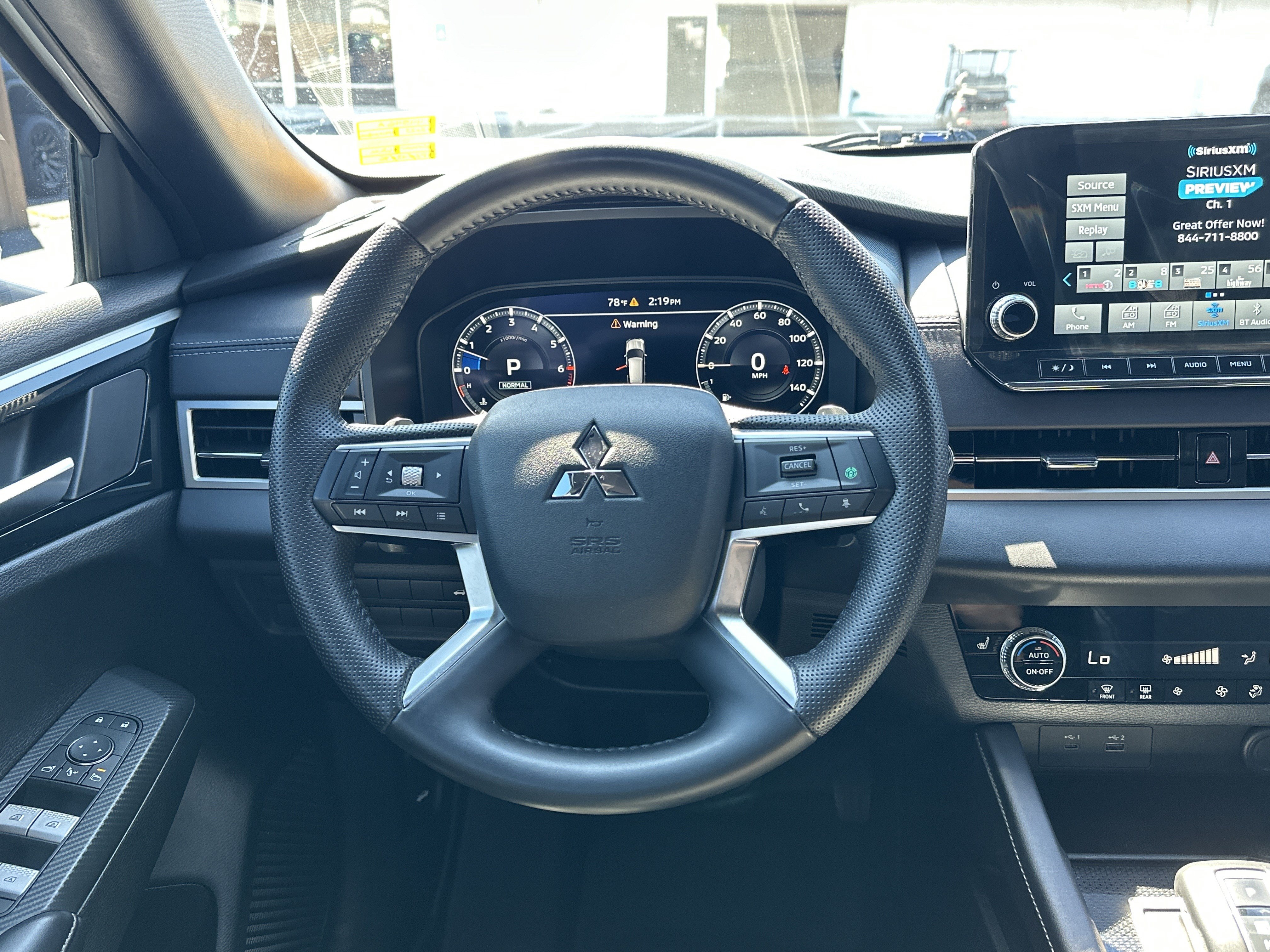 Used 2023 Mitsubishi Outlander SE FWD image 18