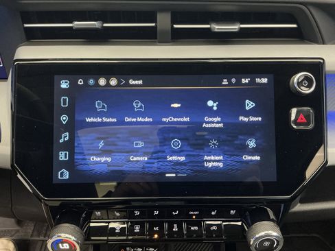 New 2027 Chevrolet Bolt RS FWD image 20