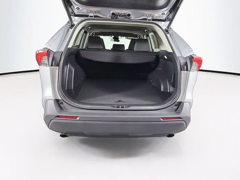 Used 2022 Toyota RAV4 XLE w/ Convenience Package FWD image 26