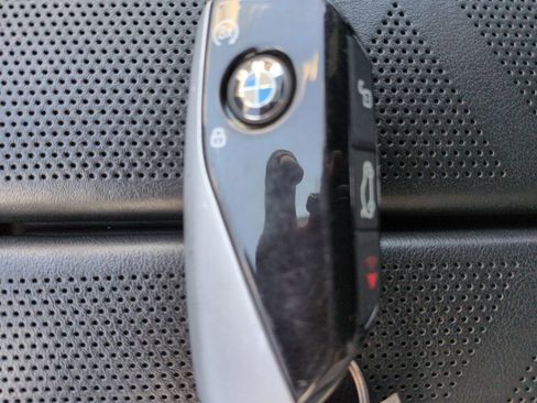 Used 2025 BMW 740i RWD image 32