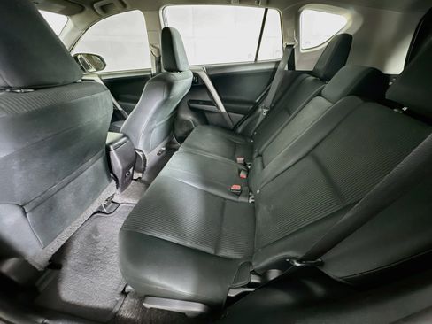 Used 2016 Toyota RAV4 LE FWD image 25