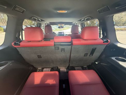 Used 2023 Lexus GX 460 Premium w/ Premium Package image 28