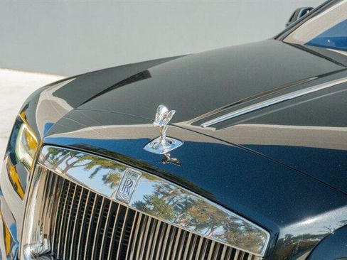 Used 2018 Rolls-Royce Dawn image 25