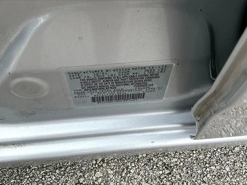 Used 2022 Nissan Versa SV w/ Electronics Package FWD image 30