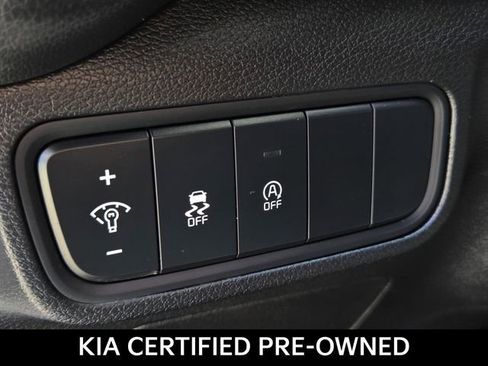 Certified 2025 Kia Soul LX w/ LX Technology Package FWD image 18