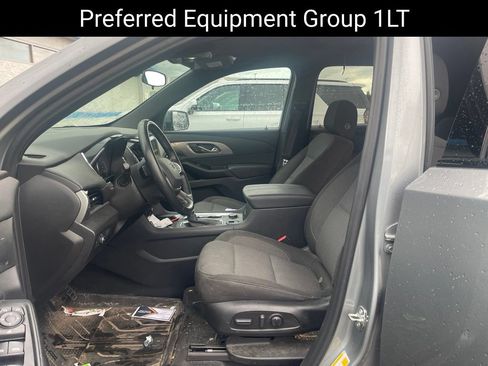 Used 2023 Chevrolet Traverse LT FWD image 12