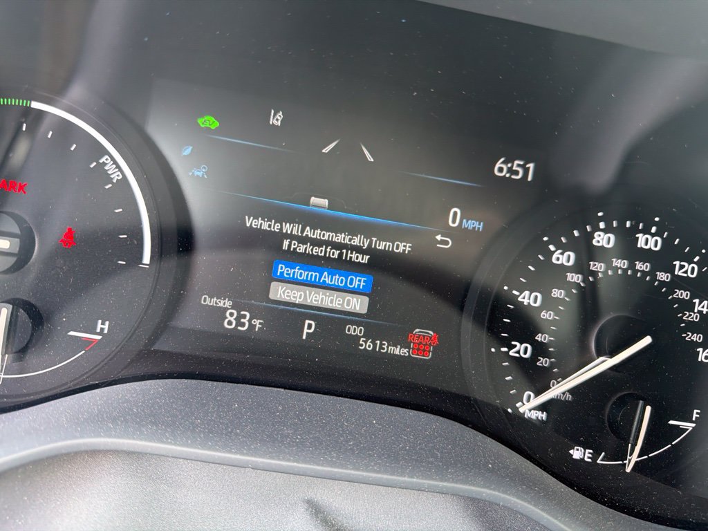 Used 2026 Toyota Sienna LE FWD image 11