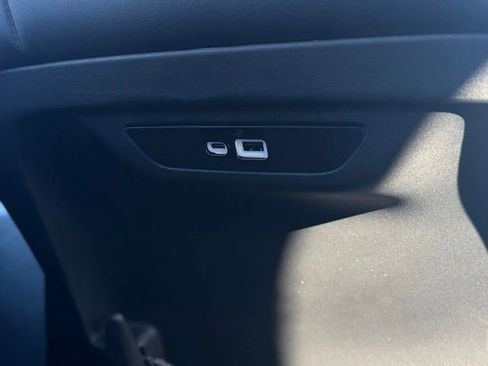 New 2026 Chrysler Pacifica Limited w/ S Appearance Package image 25