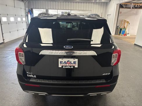 Used 2024 Ford Explorer XLT w/ Equipment Group 202A AWD/4WD image 9