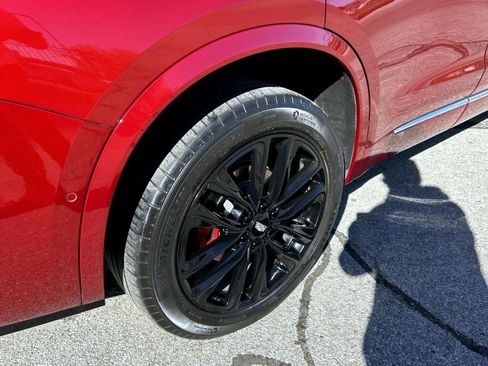 Certified 2023 Cadillac XT6 Sport w/ Technology Package image 12