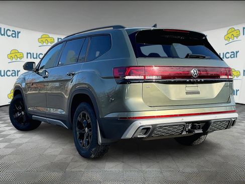 New 2026 Volkswagen Atlas Peak Edition image 4