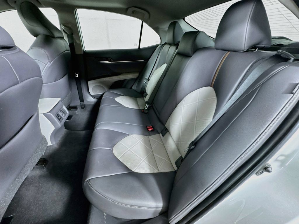 Used 2019 Toyota Camry XLE w/ Driver Assist Package FWD image 30