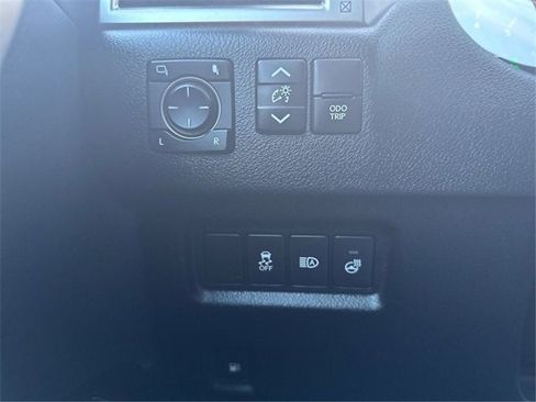 Used 2022 Lexus GX 460 Premium image 17