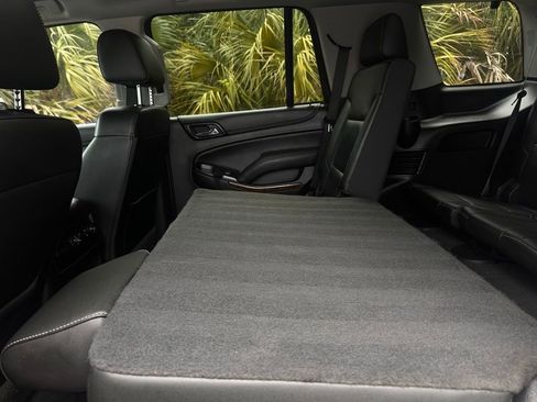 Used 2019 Chevrolet Tahoe LT w/ Luxury Package RWD image 22