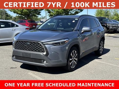 Used 2023 Toyota Corolla Cross XLE w/ Convenience Package AWD/4WD image 5