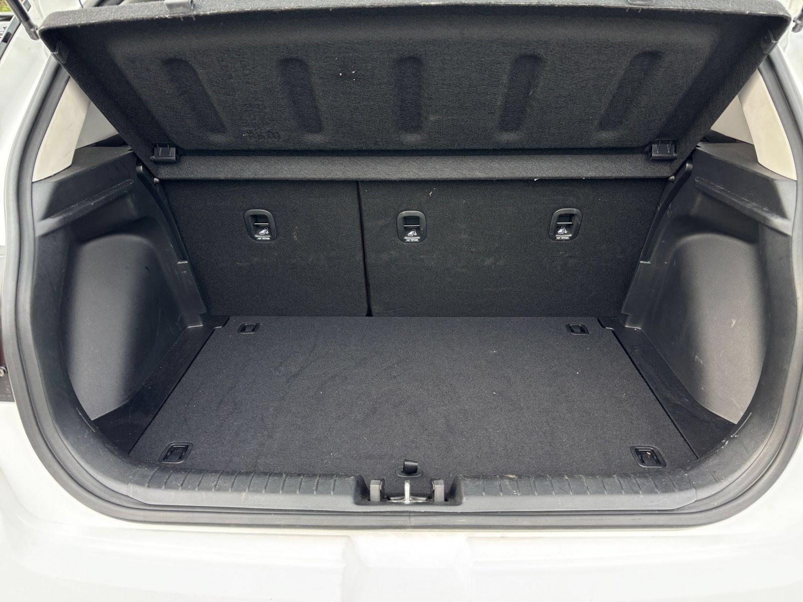Used 2026 Hyundai Venue SEL FWD image 30