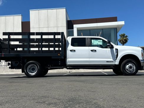 New 2026 Ford F350 XL w/ XL Chrome Package AWD/4WD image 2
