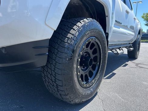 Used 2021 Toyota Tacoma TRD Sport RWD image 14