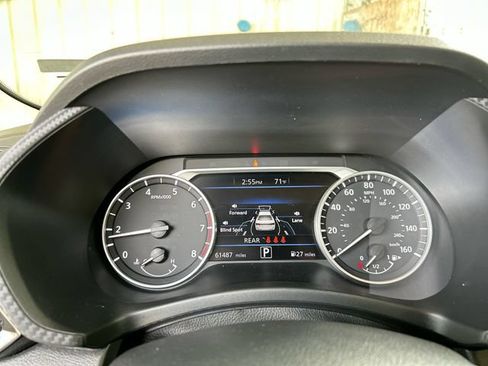 Used 2024 Nissan Sentra SV FWD image 11