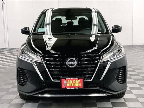 New 2025 Nissan Kicks Play S image 17