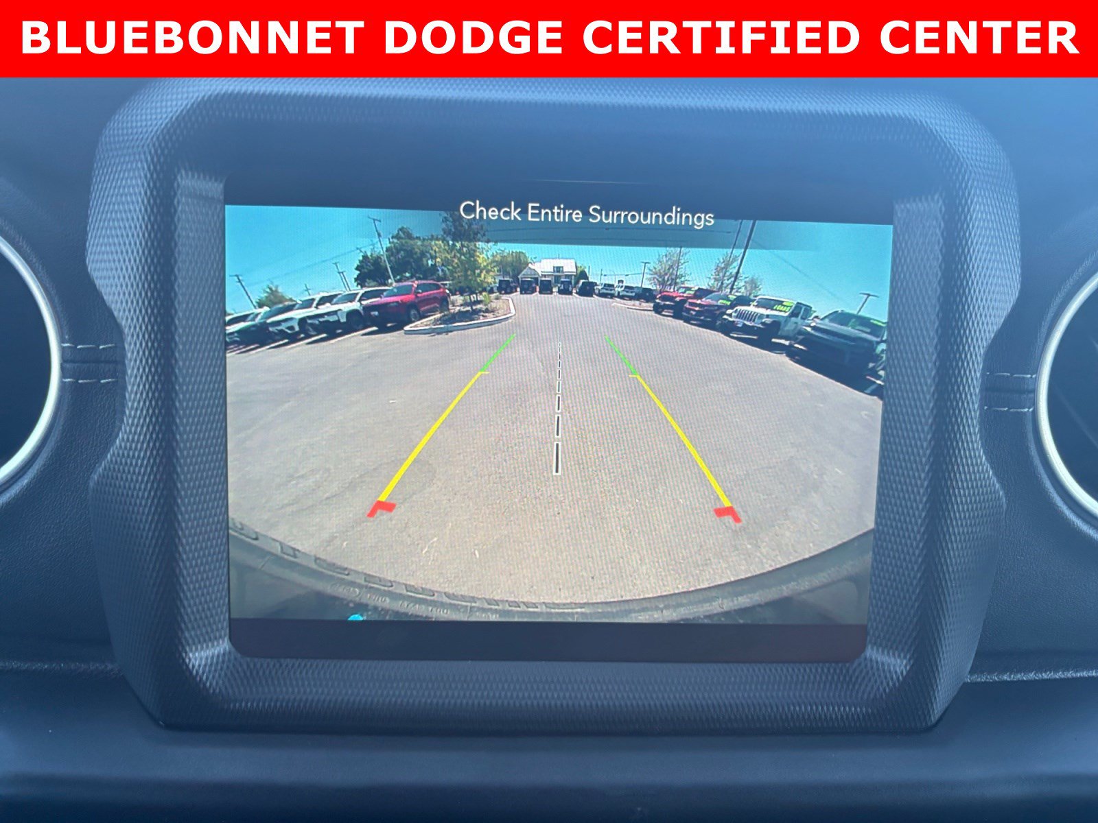 Used 2022 Jeep Wrangler Unlimited Sahara AWD/4WD image 16