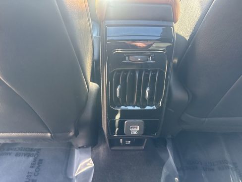 Used 2025 Jeep Compass Limited w/ Sun & Sound Group AWD/4WD image 19