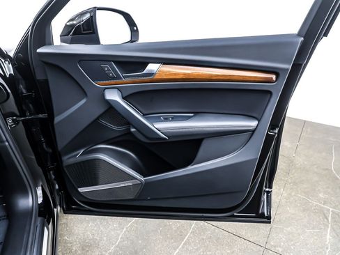 Used 2024 Audi Q5 e Premium Plus image 23