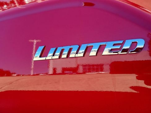 Used 2025 Toyota Tacoma Limited image 10