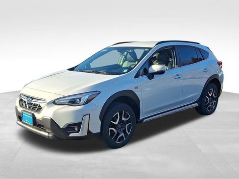 Used 2023 Subaru Crosstrek Hybrid image 3